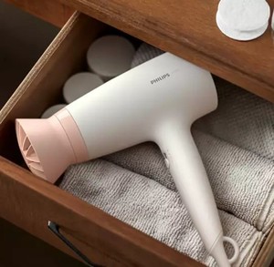  Philips Bhd300/10 1600W Saç Kurutma Makinesi